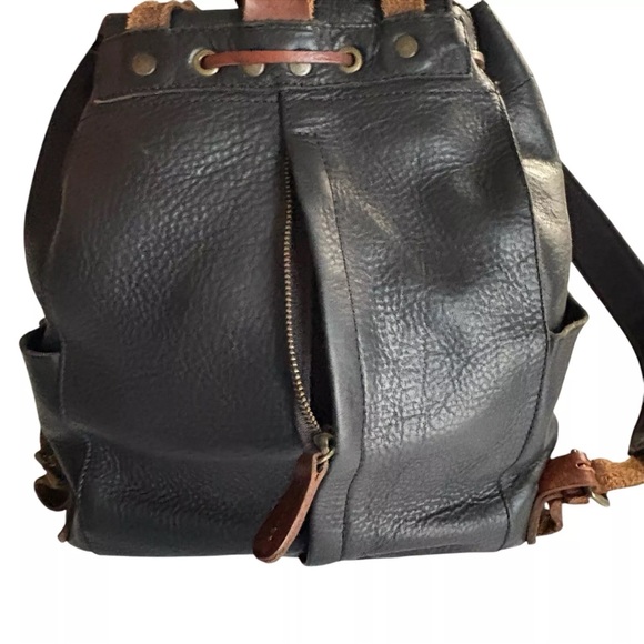 Genuine WILL Leather Goods Rainier Black/Cognac  Leather Backpack Rucksack - Picture 7 of 10